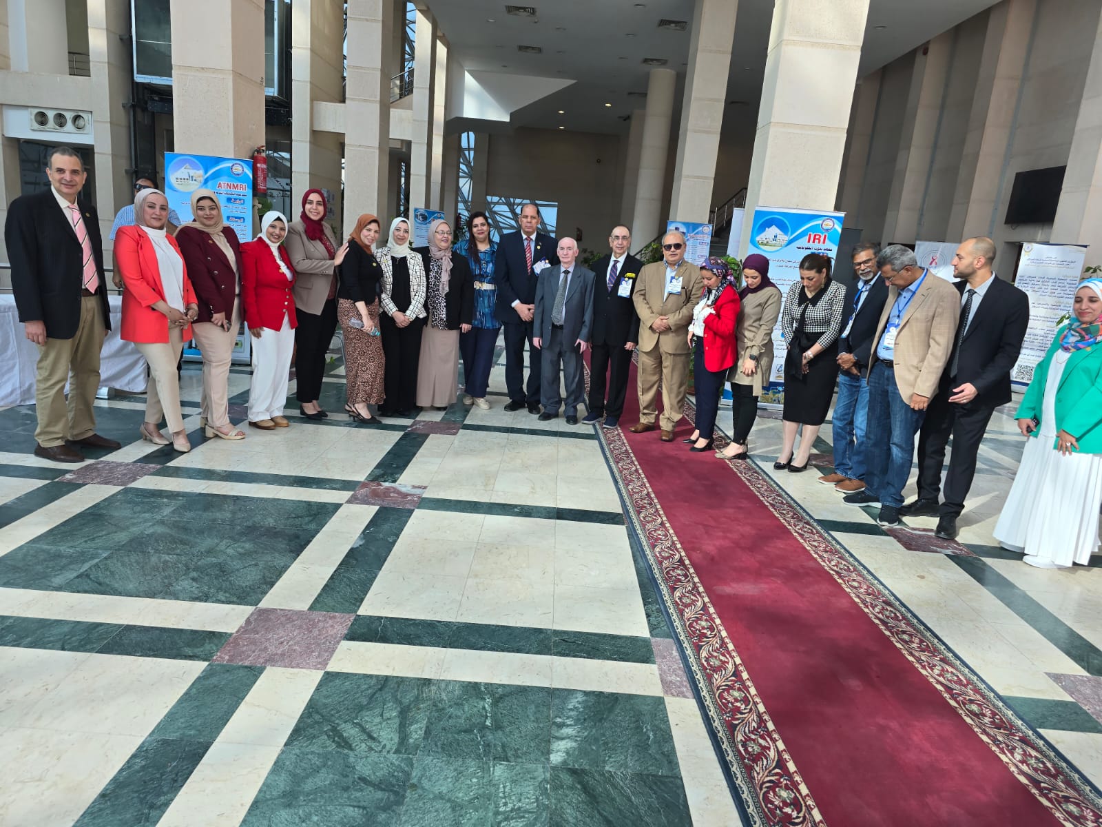 اللجنه المنظمه فى المؤتمر الدولى السنوى للجمعيه المصريه لأبحاث السرطان