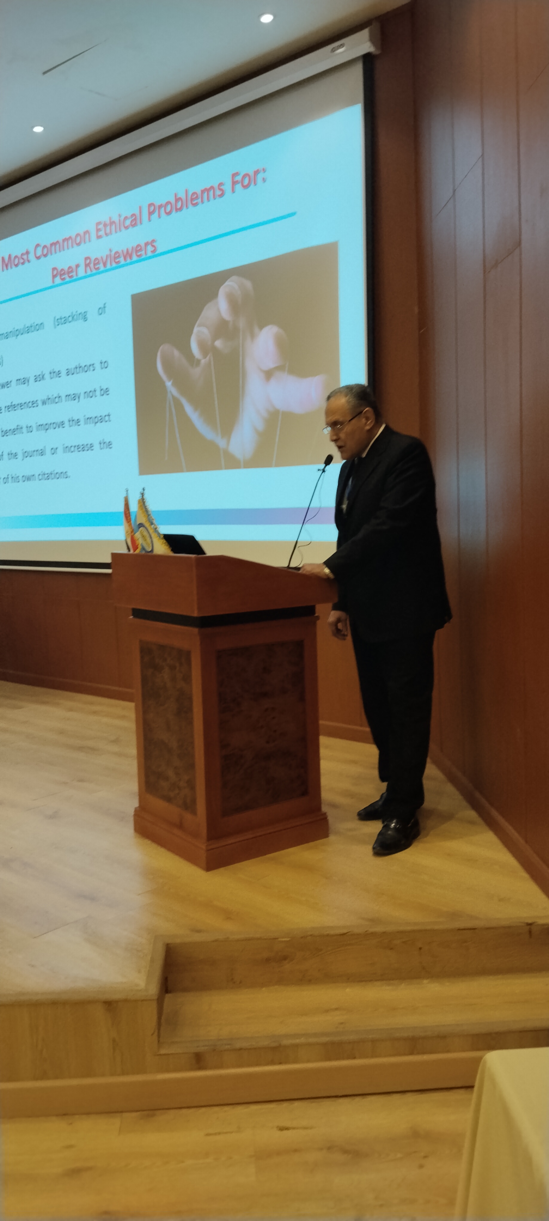 من محاضره د.احمد شقير بالمؤتمر الدولي السنوى للجمعيه المصريه لأبحاث السرطان